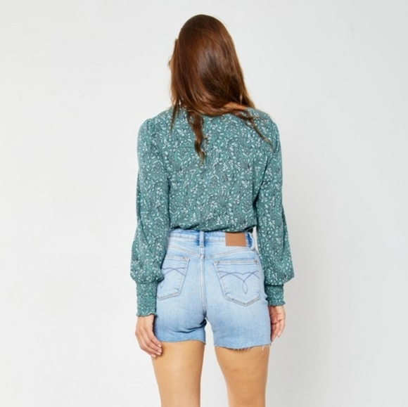 NEW! JUDY BLUE | New Summer 24' High Waist| Light Wash Denim Shorts​ - Picture 8 of 11
